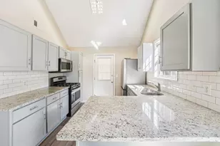 1346 Yorkshire Ln, Woodstock, GA 30188 - Photo 11