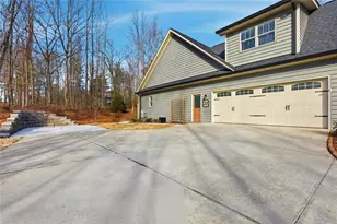 7671 Fern Ln, Lula, GA 30554 - Photo 3