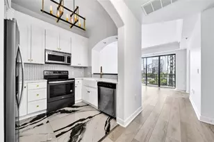 3445 Stratford Rd NE, Atlanta, GA 30326 - Photo 3