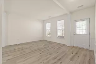 915 Wendlebury Ct, Alpharetta, GA 30004 - Photo 3