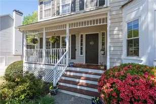 385 Oak Springs Dr, Lawrenceville, GA 30043 - Photo 3