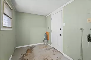 871 Spring Valley Dr, Forest Park, GA 30297 - Photo 25