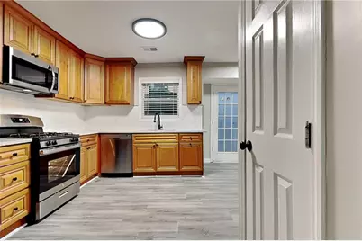 2513 Mistletoe Lane, Snellville, GA 30039 - Photo 5