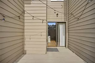 2215 Spring Walk Ct, Atlanta, GA 30341 - Photo 23