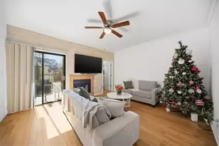 2215 Spring Walk Ct, Atlanta, GA 30341 - Photo 7