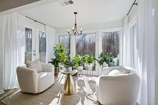 1407 Vicksburg Pl, Sandy Springs, GA 30350 - Photo 5