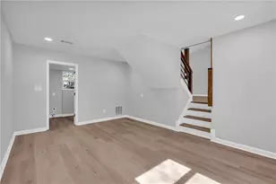 4592 Garden Hills Dr, Stone Mountain, GA 30083 - Photo 17