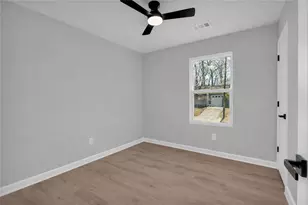 4592 Garden Hills Dr, Stone Mountain, GA 30083 - Photo 23