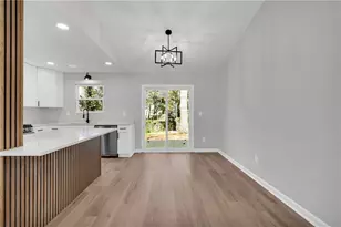 4592 Garden Hills Dr, Stone Mountain, GA 30083 - Photo 9