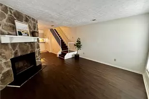 464 Prince of Wales, Stone Mountain, GA 30083 - Photo 3