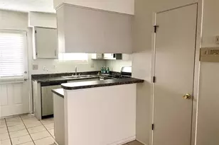 464 Prince of Wales, Stone Mountain, GA 30083 - Photo 5