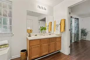 958 Redan Crescent Dr, Stone Mountain, GA 30088 - Photo 23