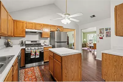 958 Redan Crescent Drive, Stone Mountain, GA 30088 - Photo 11