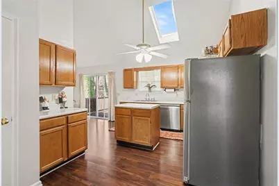 958 Redan Crescent Drive, Stone Mountain, GA 30088 - Photo 9