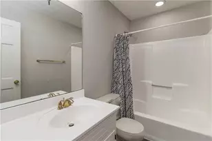 1351 Middleburg Hunt, Lawrenceville, GA 30043 - Photo 27