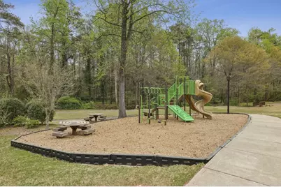 1153 Byrnwyck Court NE, Brookhaven, GA 30319 - Photo 7