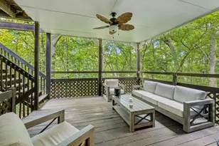 1153 Byrnwyck Ct NE, Brookhaven, GA 30319 - Photo 5