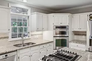 1153 Byrnwyck Ct NE, Brookhaven, GA 30319 - Photo 17