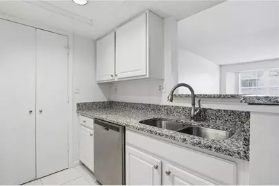 4109 Chastain Park Court NE, Atlanta, GA 30342 - Photo 11