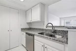 4109 Chastain Park Ct NE, Atlanta, GA 30342 - Photo 11