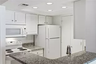 4109 Chastain Park Ct NE, Atlanta, GA 30342 - Photo 9