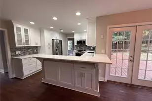 5325 Hillgate Crossing, Alpharetta, GA 30005 - Photo 5