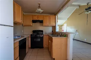 195 Rockin Hill Dr SW, Marietta, GA 30060 - Photo 7