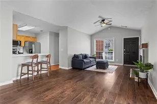 13426 Aventide Ln, Alpharetta, GA 30004 - Photo 9