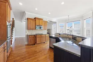 6437 Blue Water Dr, Buford, GA 30518 - Photo 21