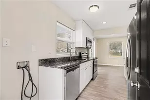 2117 Blayton Ln SE, Atlanta, GA 30315 - Photo 11