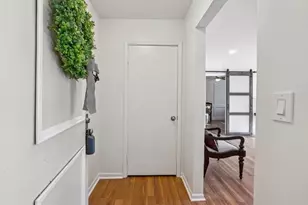 6851 Roswell Rd, Sandy Springs, GA 30328 - Photo 5