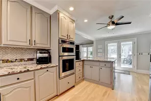 2085 Kings Valley Dr, Lawrenceville, GA 30043 - Photo 11