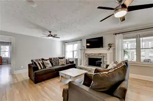 2085 Kings Valley Dr, Lawrenceville, GA 30043 - Photo 9