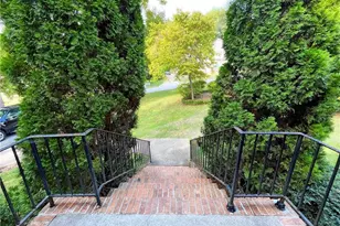 6832 Creekwood Dr, Douglasville, GA 30135 - Photo 9