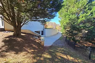 398 Dunleven Manor Walk, Lawrenceville, GA 30043 - Photo 3