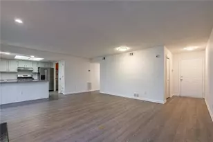 24 Hampshire Ct, Avondale Estates, GA 30002 - Photo 3