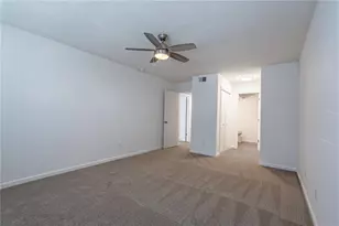 24 Hampshire Ct, Avondale Estates, GA 30002 - Photo 9