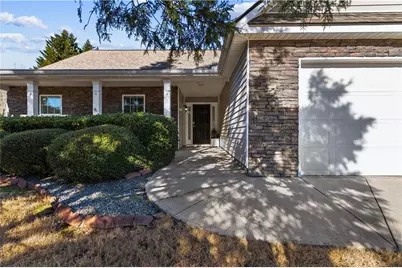 706 Bridle Creek Way, Auburn, GA 30011 - Photo 11