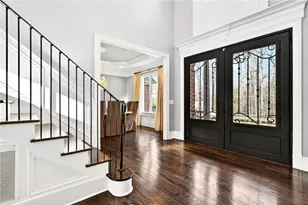 5759 Riverside Dr, Atlanta, GA 30327 - Photo 3