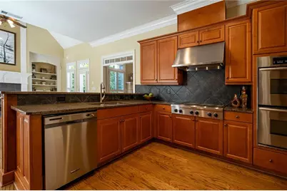 1176 Bluffhaven Way NE, Brookhaven, GA 30319 - Photo 17