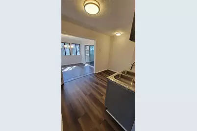 4660 Shannon Court, Union City, GA 30291 - Photo 9