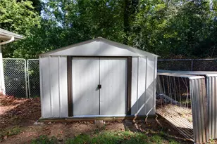 691 Heathmoor, Decatur, GA 30032 - Photo 17