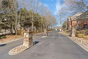 2763 Durham Dr NE, Brookhaven, GA 30319 - Photo 9