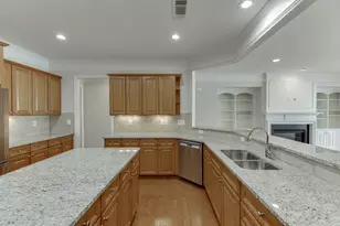 6704 Chimney Ridge Ct, Hoschton, GA 30548 - Photo 17