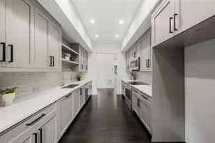 5211 Powers Ferry Rd, Sandy Springs, GA 30327 - Photo 13