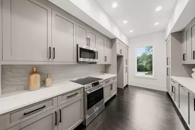 5211 Powers Ferry Road, Sandy Springs, GA 30327 - Photo 15