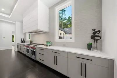 5211 Powers Ferry Road, Sandy Springs, GA 30327 - Photo 23