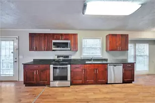 730 Rockborough Dr, Stone Mountain, GA 30083 - Photo 15