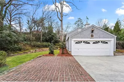 332 Brentwood Drive NE, Atlanta, GA 30305 - Photo 33