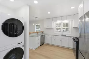 2281 Polar Rock Ave SW, Atlanta, GA 30315 - Photo 7